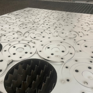 Gia công cắt laser inox